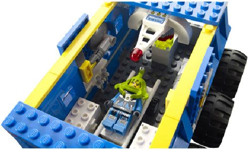 Lego Alien Conquest Earth Defense HQ 7066 673419145800