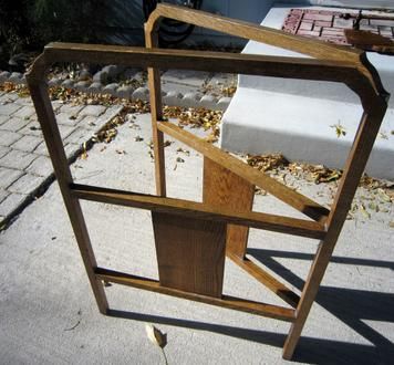 Charming LG Antique Gate Style All Oak Quilt Rack Stand