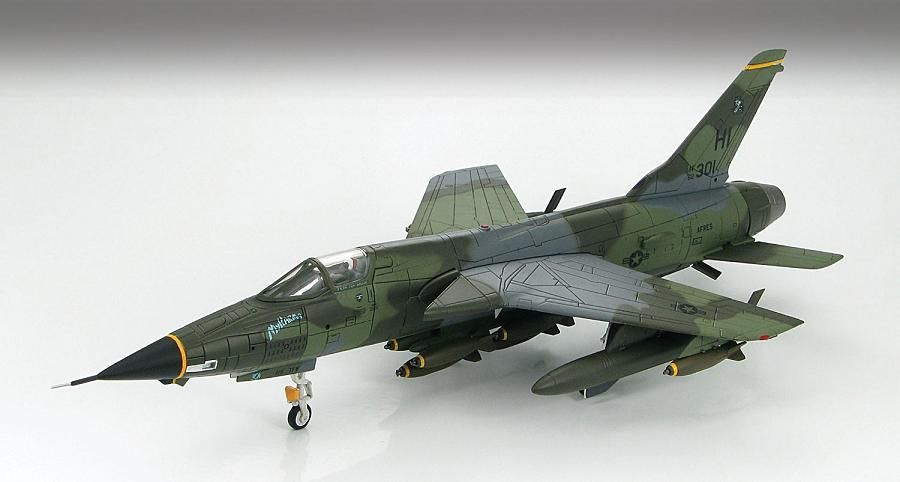 HOBBYMASTER F 105 Thunderchief USAF My Karma HA2507