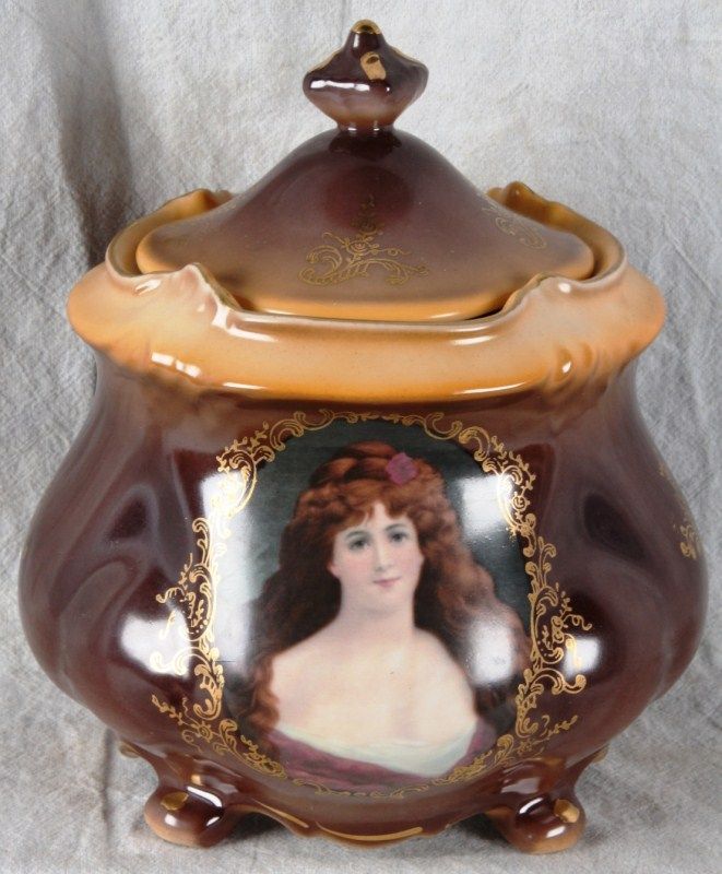 L356 RECENT VTG JUNGFRAU PORZELLAN PORTRAIT LIDDED HUMIDOR, LADIES LG