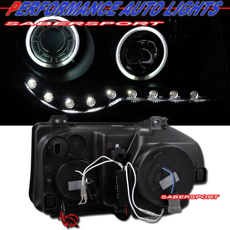 05 07 300C CCFL Halo Projector Headlights R8 Style LED Black LED Tail