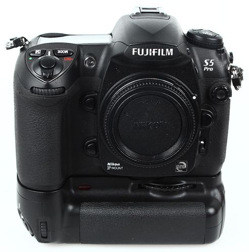 Fujifilm FinePix S5 Pro 12 3 MP WIE NEU nur 4000 Klicks Referenz NIKON