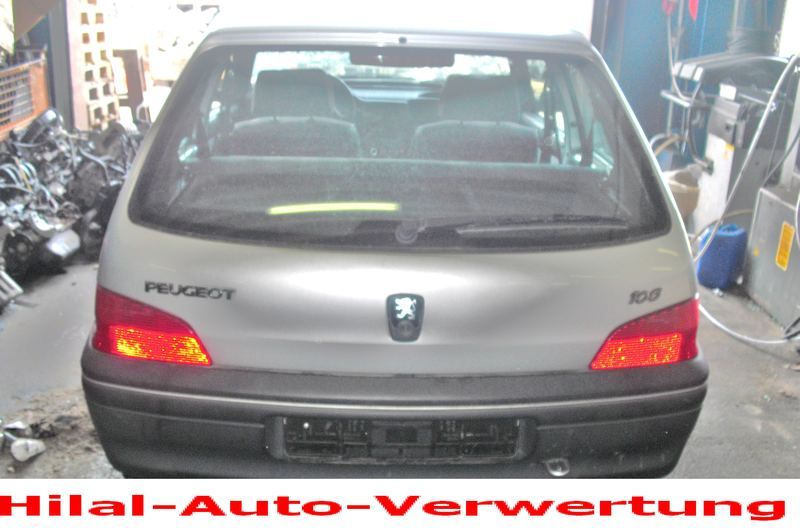 Peugeot 106 1,0 1 CDY Zierleiste Schutzleiste Leiste HL