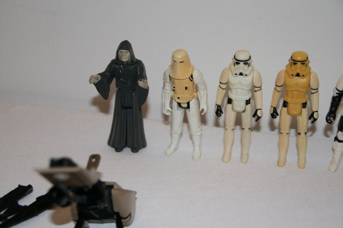 STAR WARS Kenner Vintage Figuren Raumschiffe AT AT, AT ST, Millennium