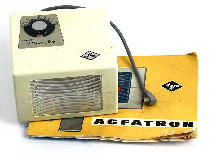 Blitzgerät Agfa Agfatron 6810 Leitzahl 14 16 (D177)