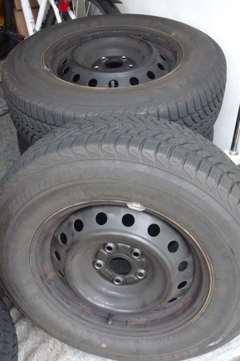 , Winterräder Toyota RAV4 (XA3) 215/70 R16 100T Bridgestone / TOP