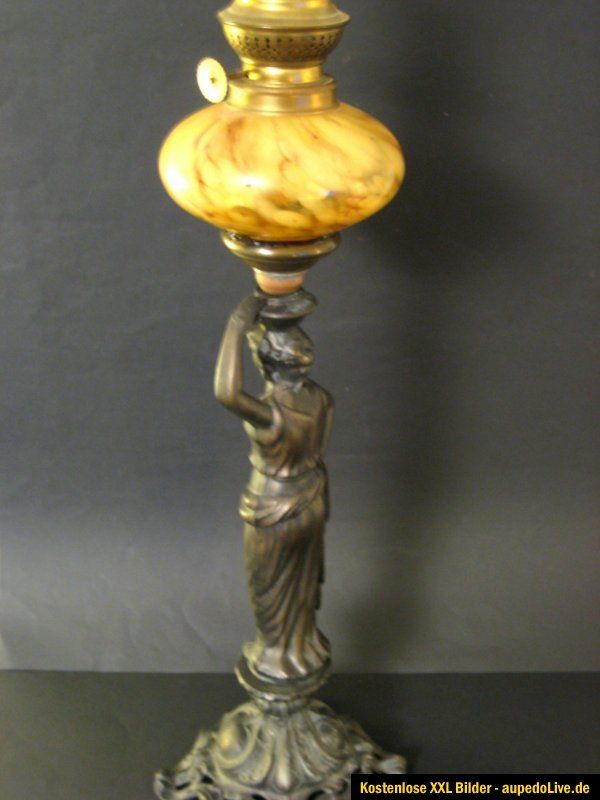 alte Petroleumlampe, ca. 1890 Figurenlampe, Groß 70cm