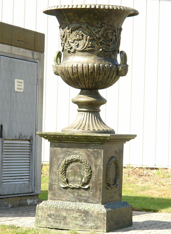 EISEN AMPHORE ca.272cm RIESIGE AMPHOREN VASE auf SOCKEL