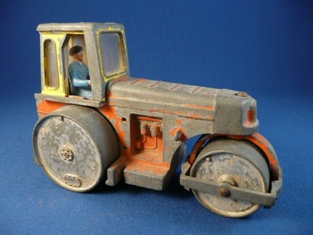 VINTAGE DINKY 279 AVELING BARFORD DIESEL ROLLER