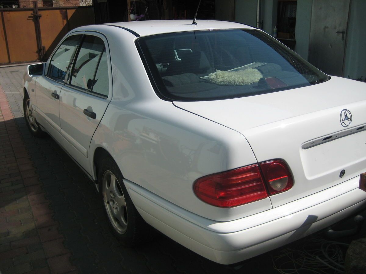 Mercedes W 210 Diesel E 290 TD