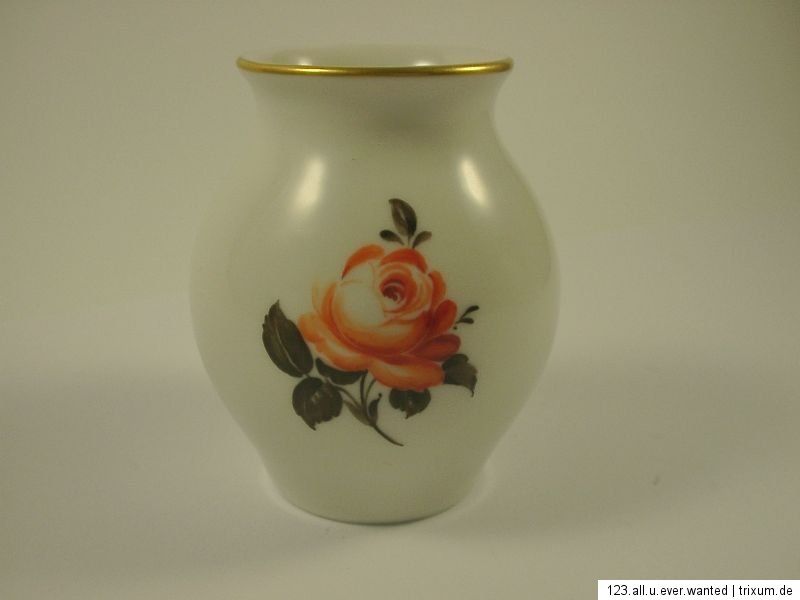 SCHÖNE NYMPHENBURG PORZELLAN VASE HANDGEMALT