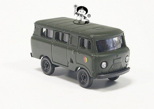 743860 HERPA Minitanks UAZ 452 NVA H0