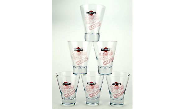 Sechs neue und originalverpackte Martini Tumbler Gläser. Auf dem Glas