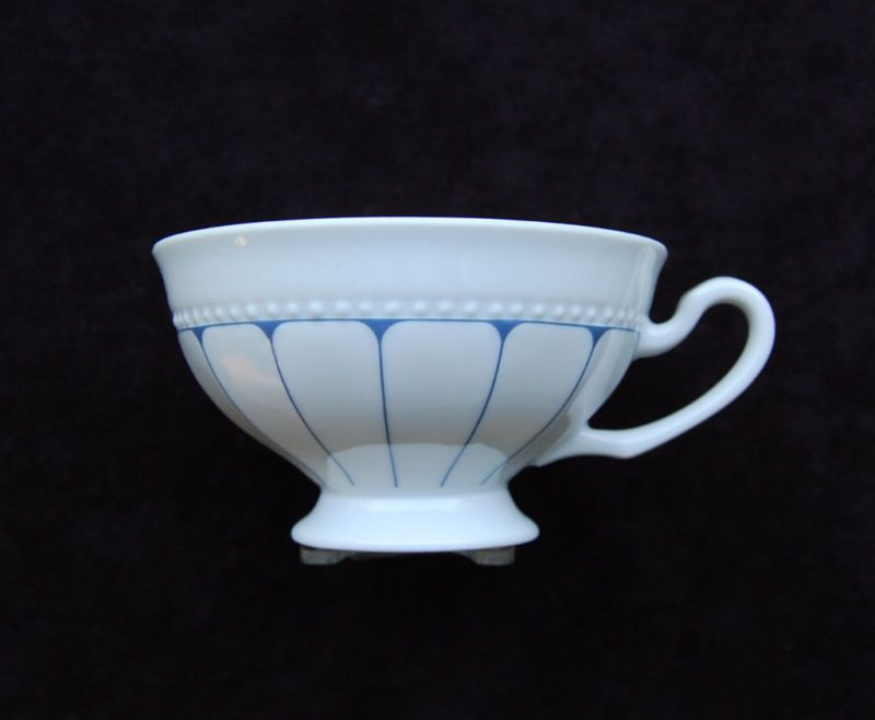 Tirschenreuth / Hutschenreuther Perlrand Teetasse Top