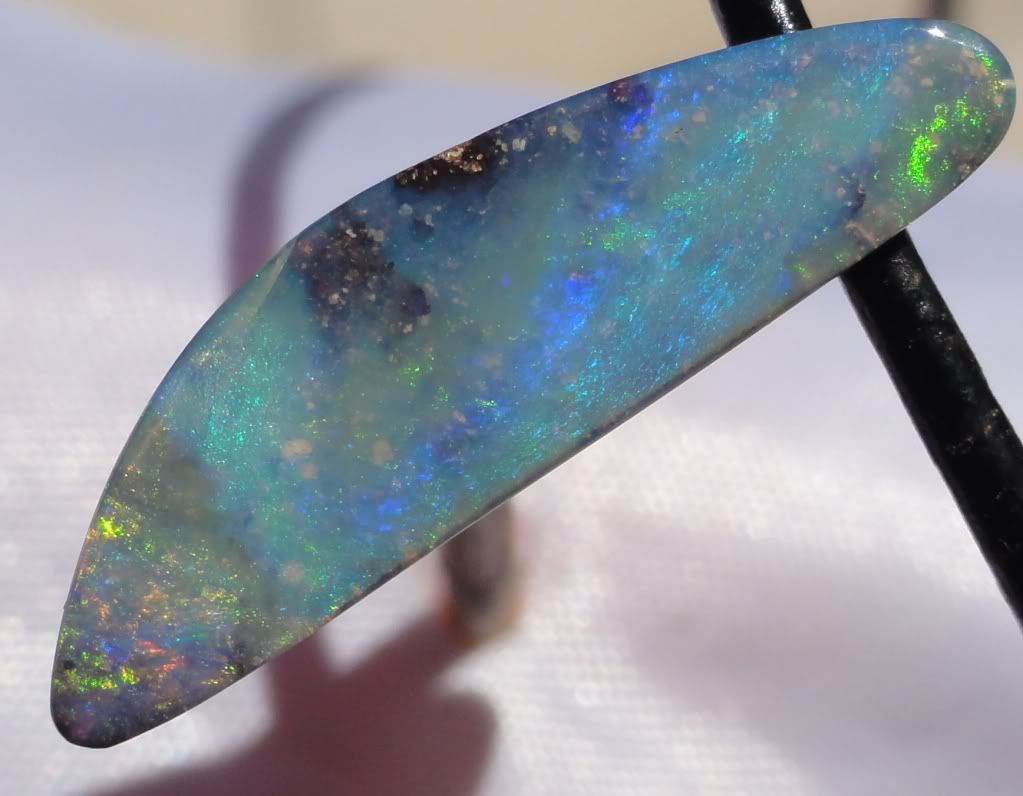 25 ct KLEIN WOUNDERSCHOEN Blau Farben BOULDER OPAL ANHÄNGER