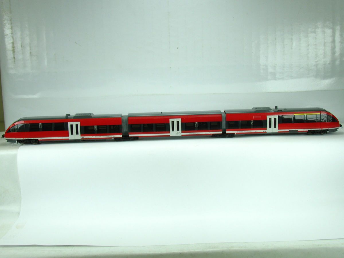 BRAWA 1710 TRIEBWAGEN TALENT BR 643 DER DB IN ROT J1499