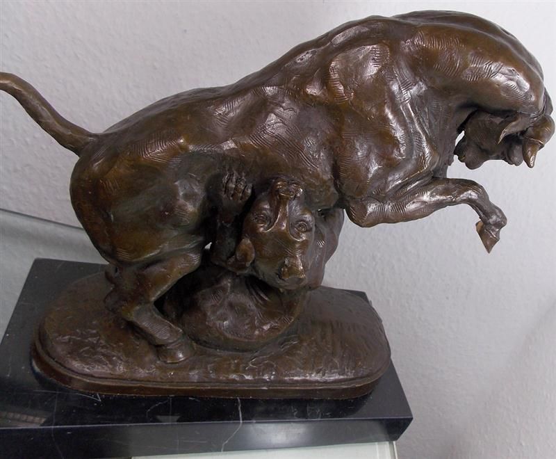 Stier gegen Löwe Bronze Bronzeskulptur Statue Stierkampf