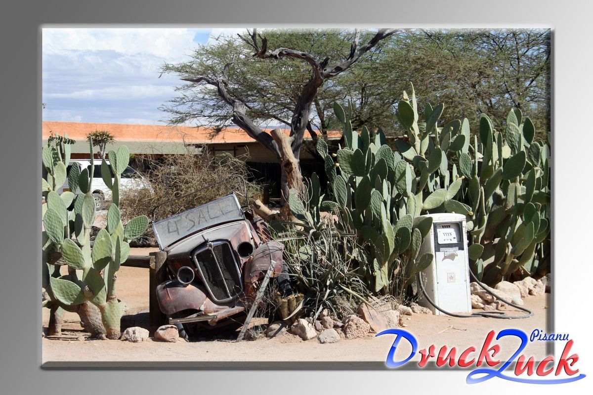 Leinwand   AFRIKA   Alte Zapfsäule NAMIBIA   Verschiedene Größen