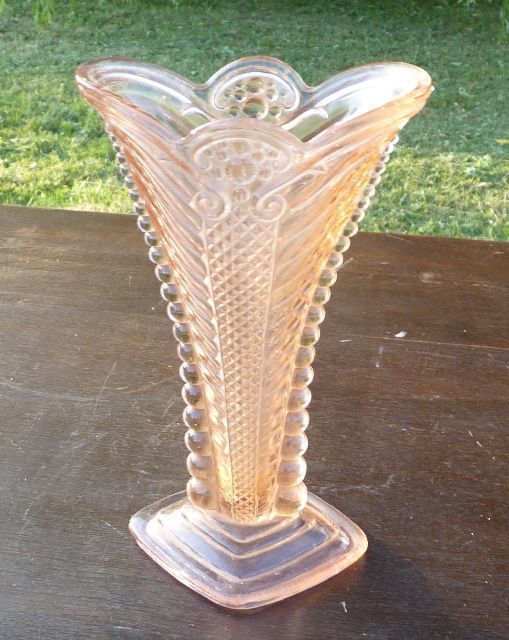 A683/ GLAS VASE Blumenvase Tischvase alt  Glasvase Pressglas 1920