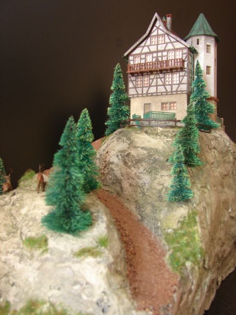 BURG AUF SCHROFFEN FELSEN   Diorama Romantik