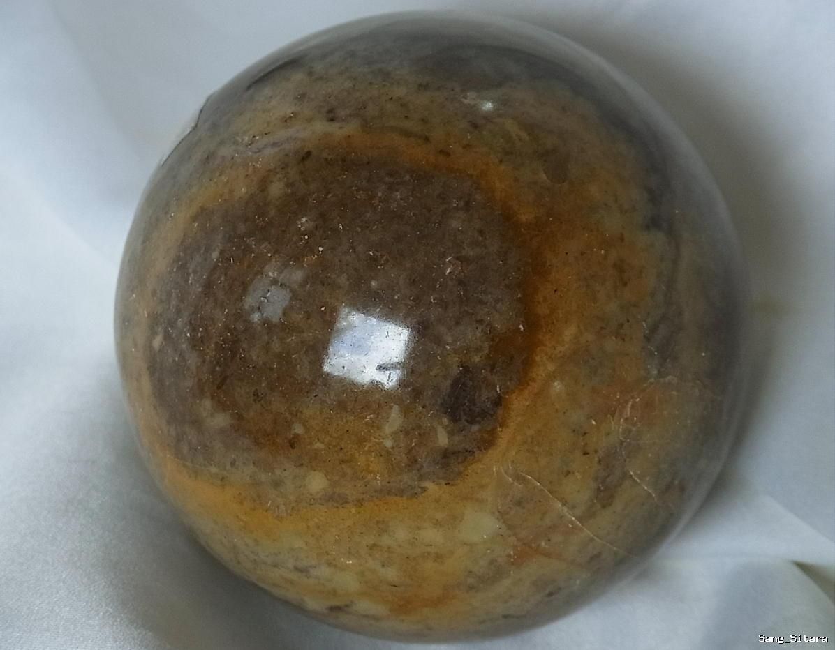 Wunderschöne große, seltene Pistazien Opal Kugel 82mm 688Gramm