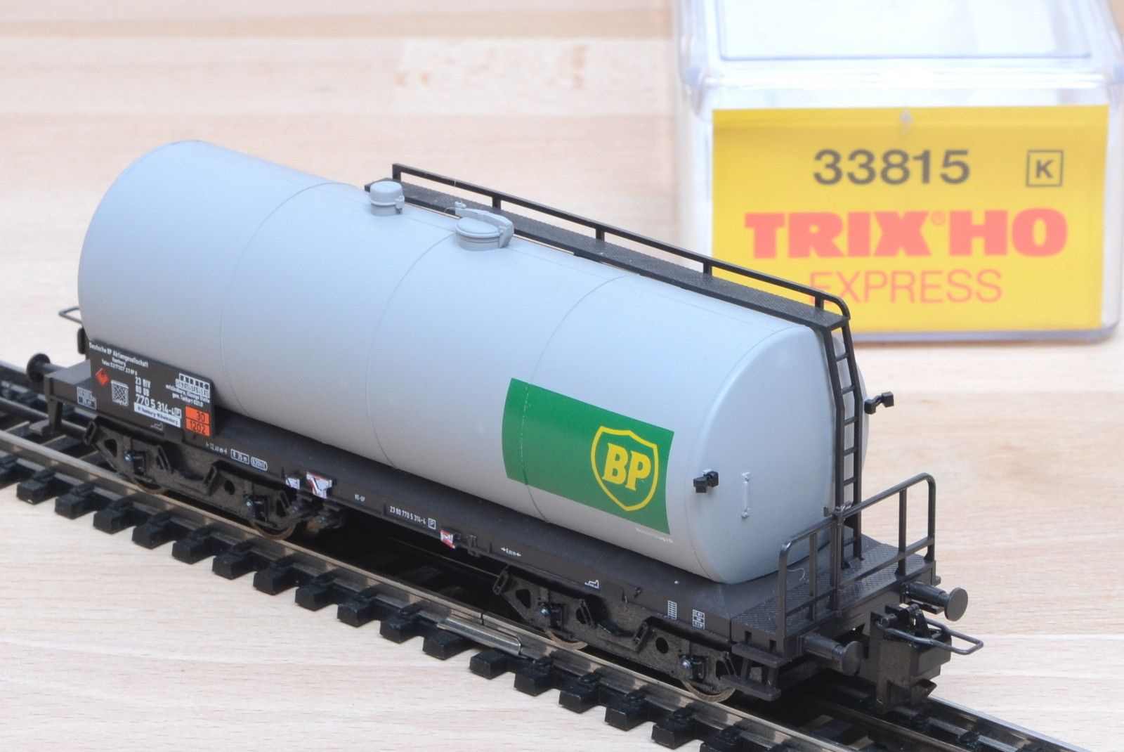 Trix Express 33815 Kesselwagen BP der DB / NEU / OVP