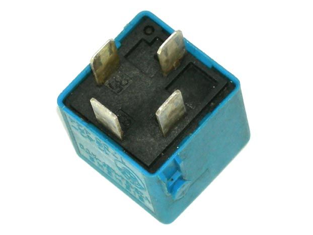 BMW E34 E32 E31 Relais Kraftstoffpumpe Blau 1 735 424