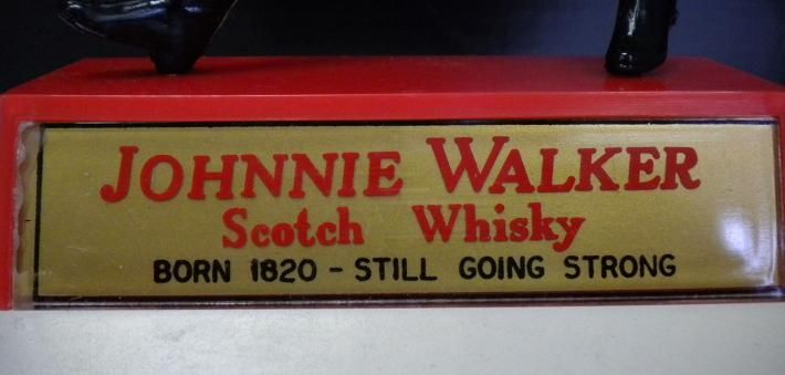 Johnnie Walker Scotch Whisky Figur Still going strong