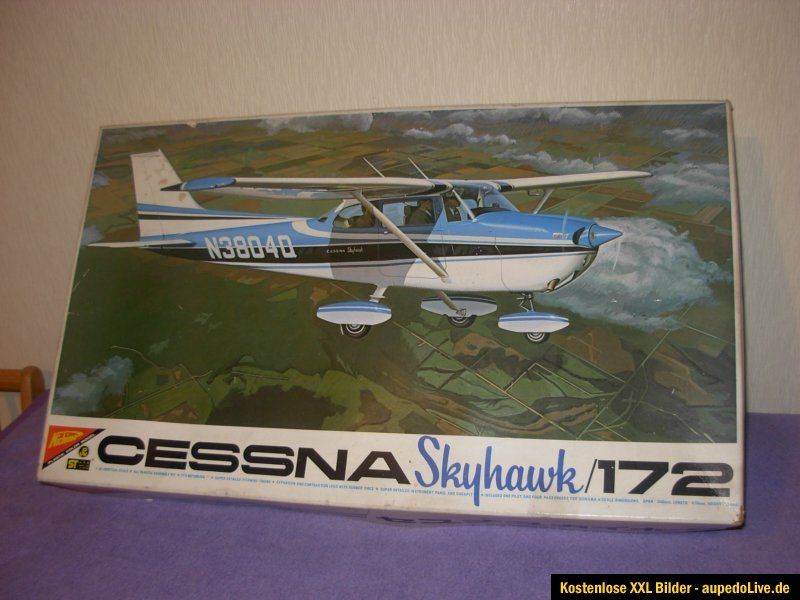 Cessna 172 Skyhawk Bausatz 120 von Nichimo Plastic Color Model