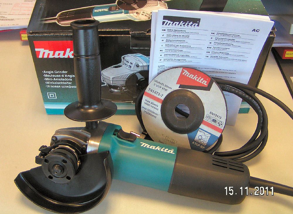 MAKITA 125 mm Winkelschleifer 9558 NB 9558NB 840W NEU & OVP 