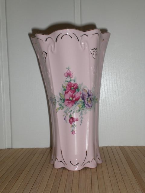 Rosa Porzellan von H&C Thun Vase mit Blumenbukett