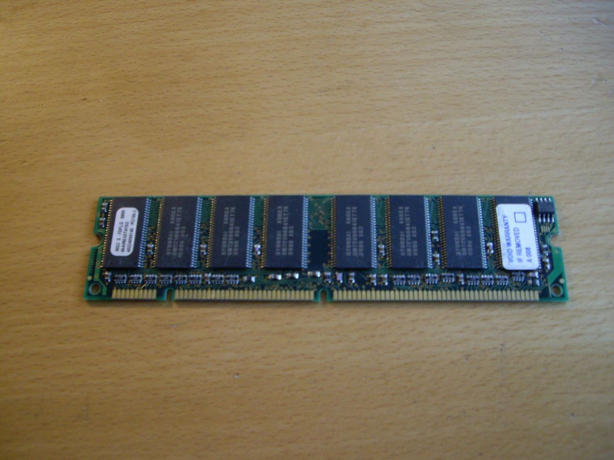 MSC S 7DFLG 0800   SDRAM 64MB PC 100 2   864V863DT4YSG RAM *