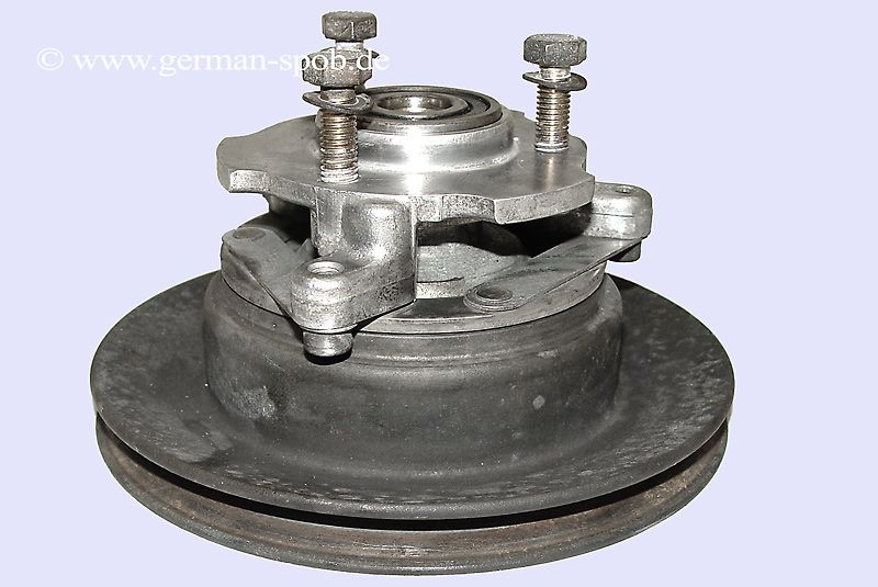 RIEMENSCHEIBE WASSERPUMPE MERCEDES W123 230 102.980